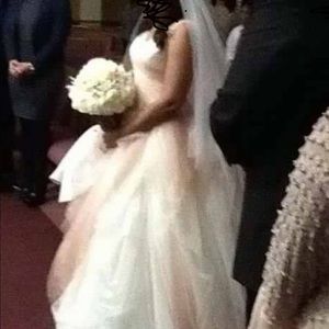Vera Wang wedding dress *NOT MADE ANYMORE*